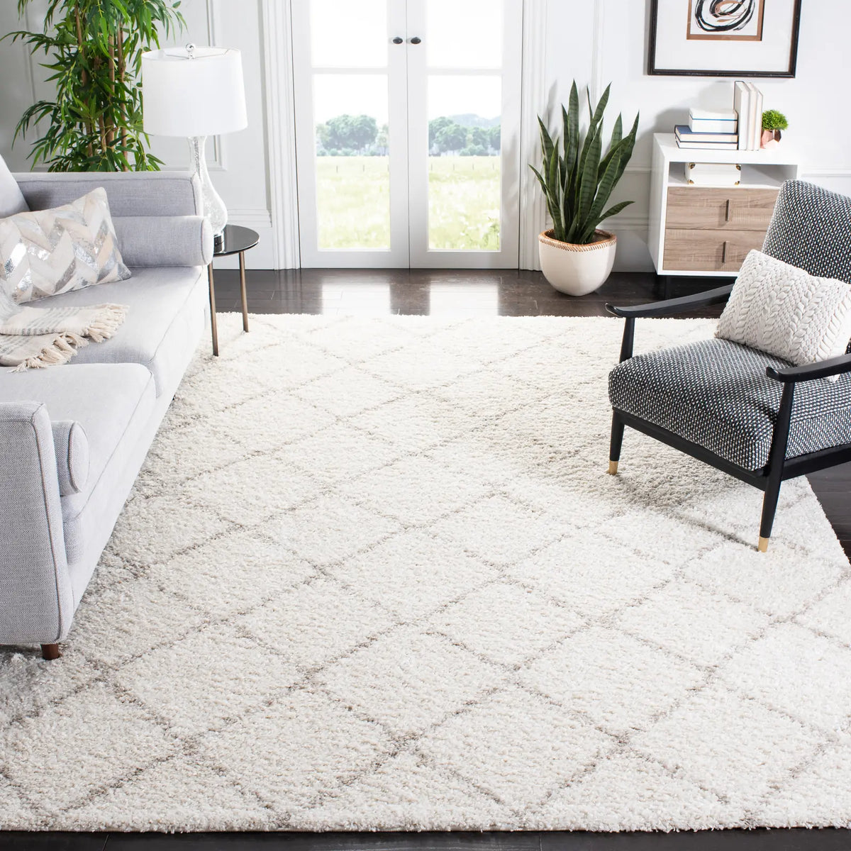 Safavieh Arizona Shag 10'-0" x 14'-0" Rug in Ivory / Beige