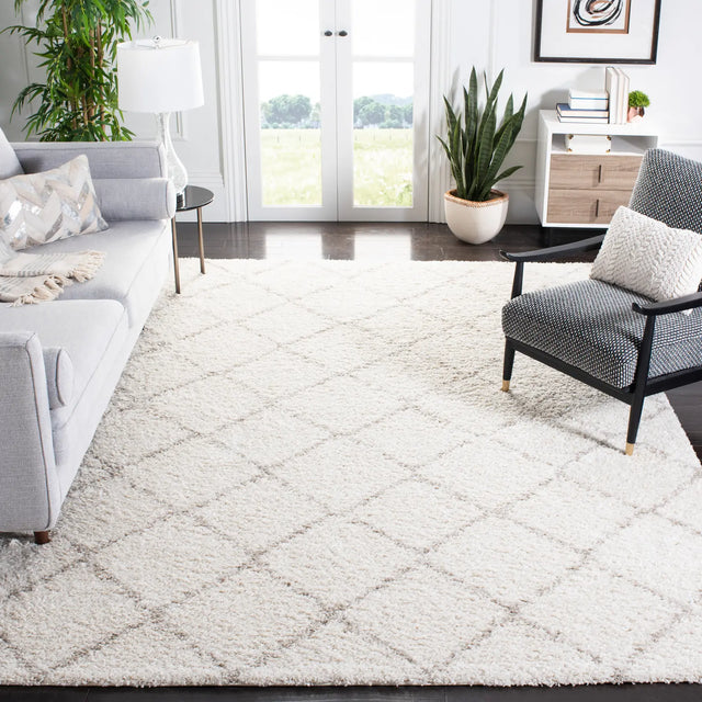 Safavieh Arizona Shag 10'-0" x 14'-0" Rug in Ivory / Beige