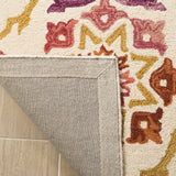 Safavieh Suzani 5'-0" x 8'-0" Rug in Ivory / Rust