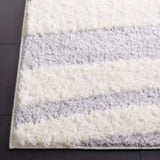 Safavieh Norway 4'-0" x 6'-0" Rug in Grey / Ivory