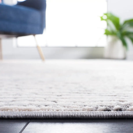 Safavieh Vogue 4'-0" x 6'-0" Rug in Ivory / Blue Rust
