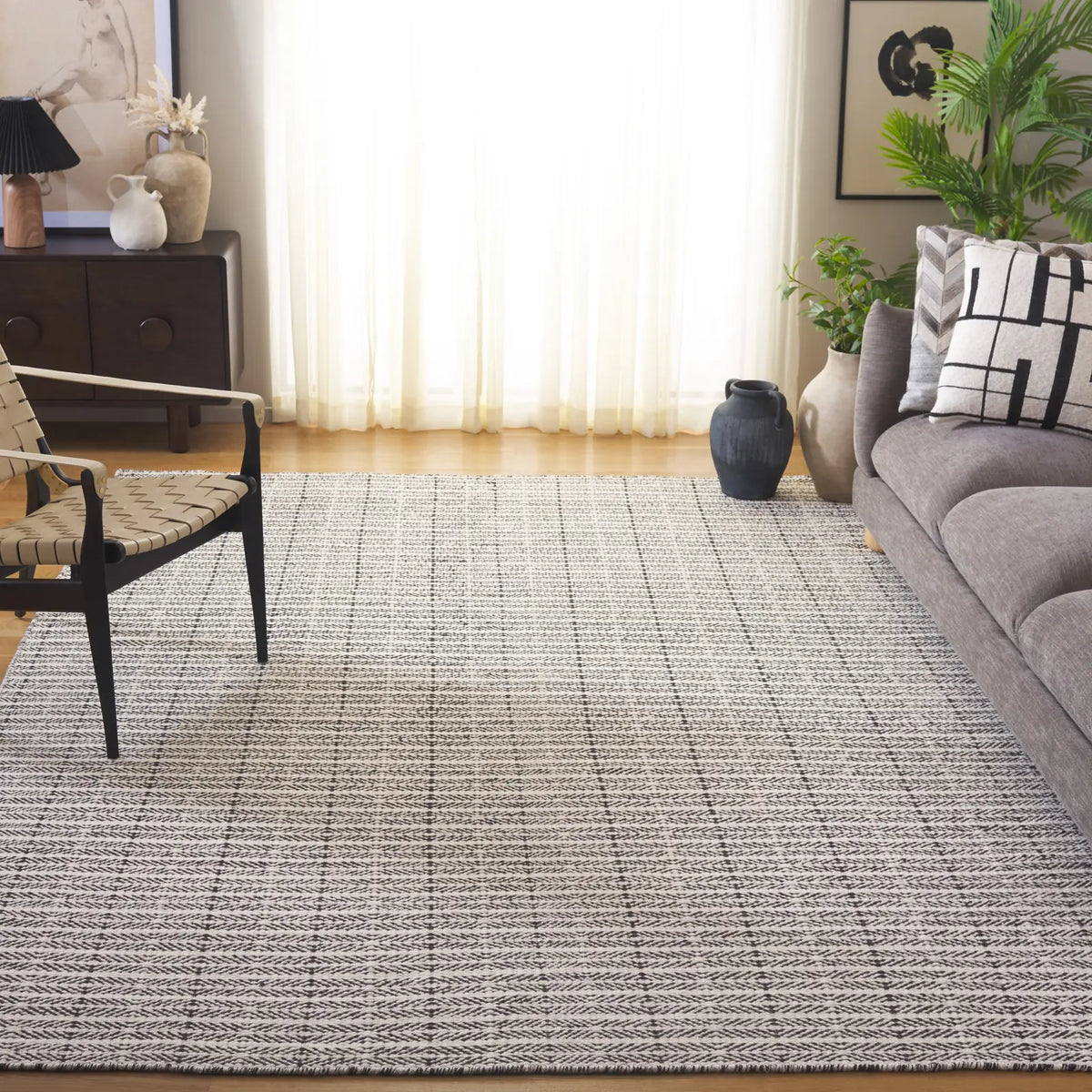 Safavieh Vermont 10'-0" x 14'-0" Rug in Black / Ivory