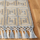 Safavieh Sahara 4'-0" x 6'-0" Rug in Grey / Beige