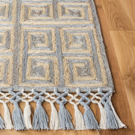 Safavieh Sahara 4'-0" x 6'-0" Rug in Grey / Beige