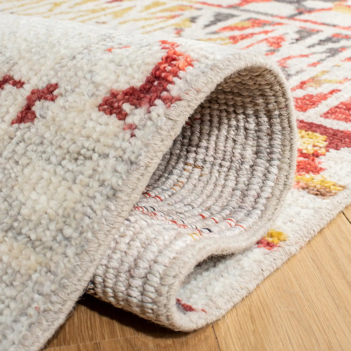 Safavieh Samarkand 10'-0" x 14'-0" Rug in Red / Ivory
