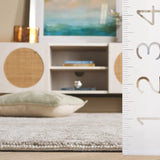 Safavieh Audrey 4'-0" x 6'-0" Rug in Light Grey / Ivory