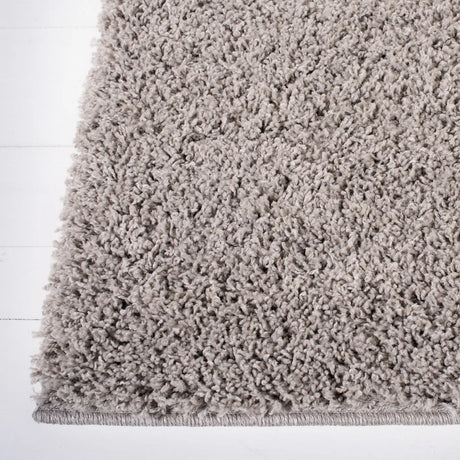 Safavieh Venus Shag 500 4'-0" x 6'-0" Rug in Taupe