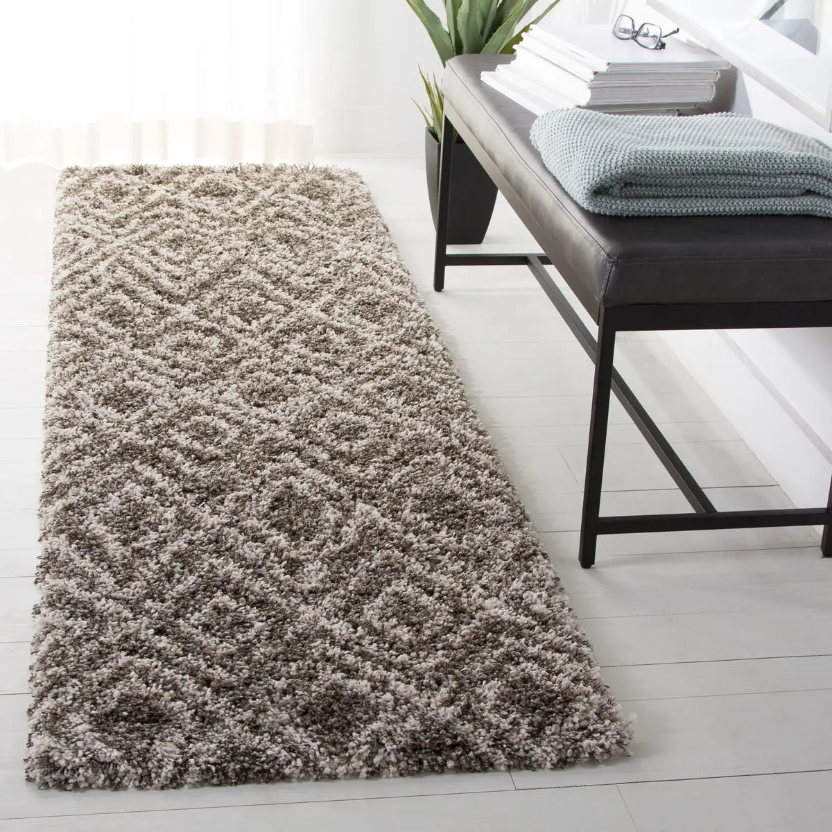 Safavieh Hudson Shag 2'-3" x 8'-0" Rug in Grey / Ivory