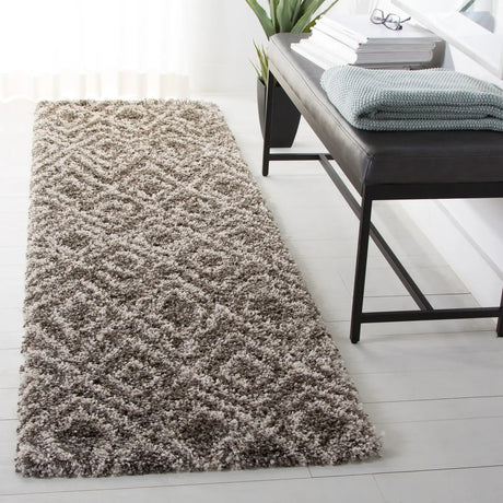 Safavieh Hudson Shag 2'-3" x 8'-0" Rug in Grey / Ivory