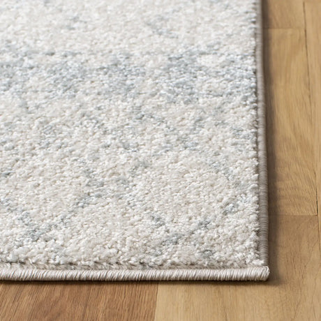 Safavieh Tulum 4'-0" x 6'-0" Rug in Ivory / Light Grey