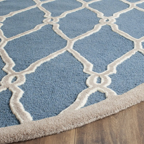 Safavieh Cambridge 6'-0" x 6'-0" Rug in Navy / Ivory