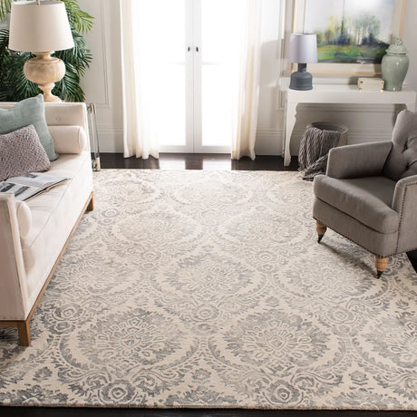 Safavieh Dip Dye 8'-0" x 10'-0" Rug in Silver / Ivory