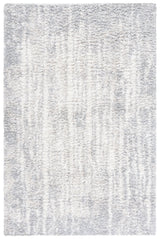 Safavieh Berber Shag 4'-5" x 6'-5" Rug in Grey / Ivory