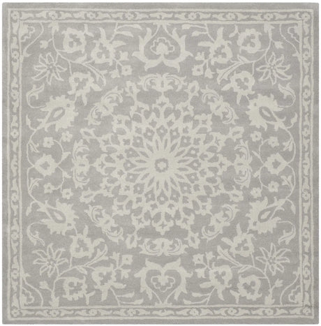 Safavieh Bella 6'-0" x 6'-0" Rug in Grey / Silver