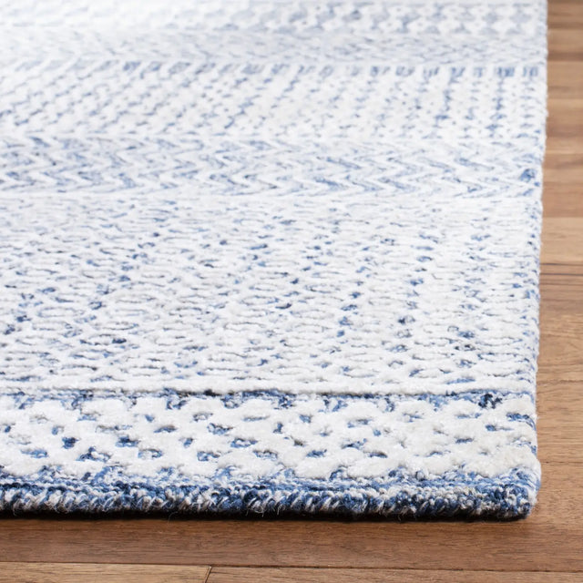 Safavieh Glamour 4'-0" x 6'-0" Rug in Navy / Ivory