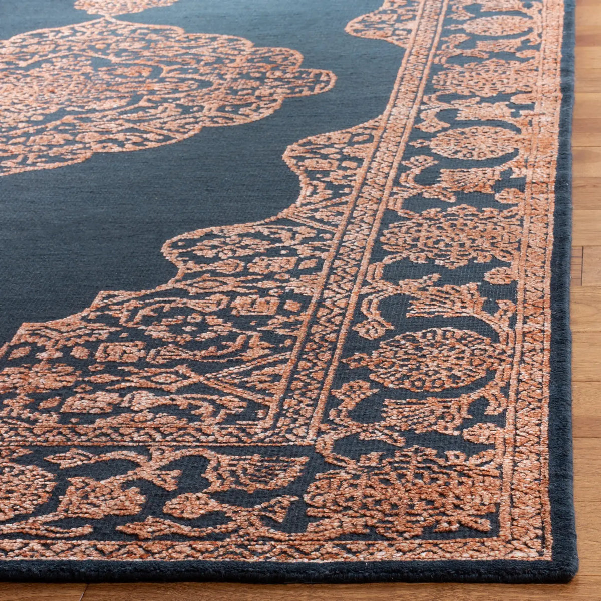 Safavieh Chester 6'-0" x 9'-0" Rug in Navy / Rust