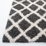 Safavieh Sgd-Dallas Shag 5'-1" x 7'-6" Rug in Dark Grey / Ivory