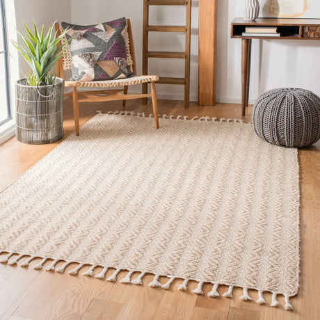 Safavieh Natura 5'-0" x 8'-0" Rug in Beige