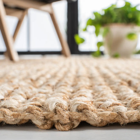 Safavieh Natural Fiber 4'-0" x 6'-0" Rug in Natural / Beige