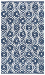 Safavieh Montauk 3'-0" x 5'-0" Rug in Navy / Ivory