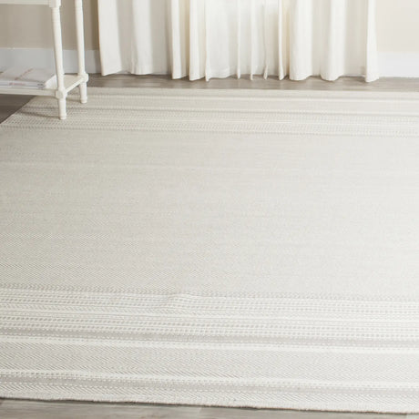 Safavieh Kilim 10'-0" x 14'-0" Rug in Grey / Ivory