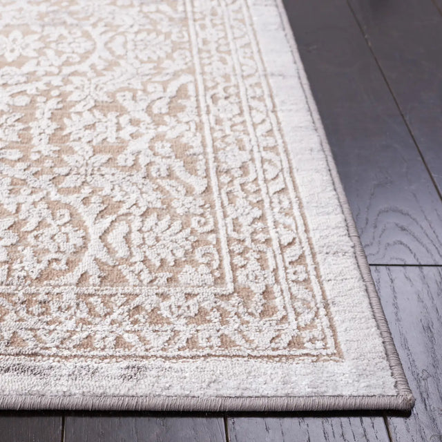 Safavieh Amelia 4'-5" x 6'-5" Rug in Beige / Ivory