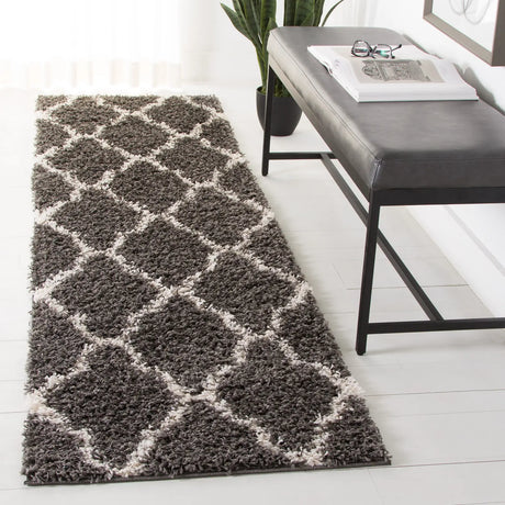 Safavieh Sgd-Dallas Shag 2'-3" x 10'-0" Rug in Dark Grey / Ivory