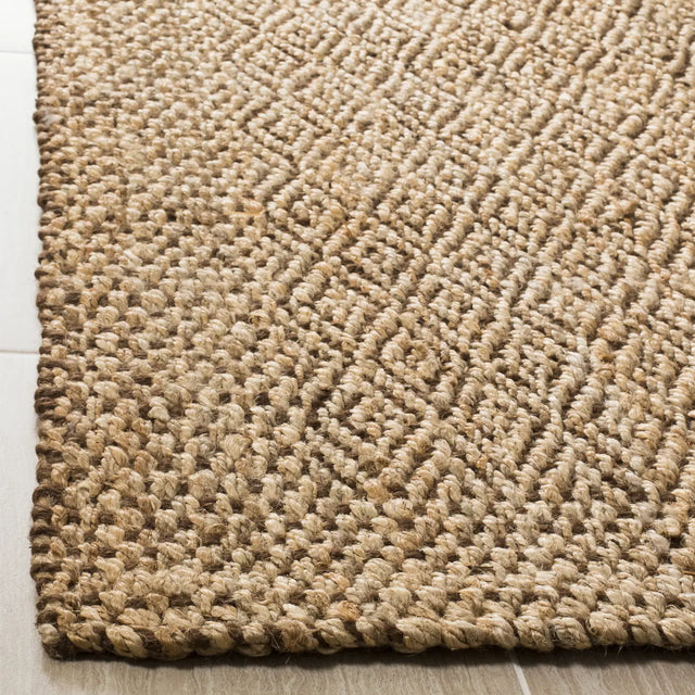 Safavieh Natural Fiber 4'-0" x 6'-0" Rug in Natural / Brown