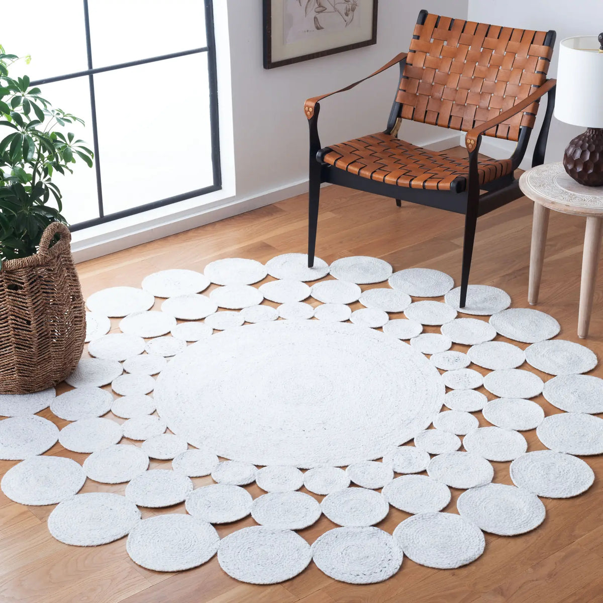 Safavieh Cape Cod 5'-0" x 5'-0" Rug in Ivory