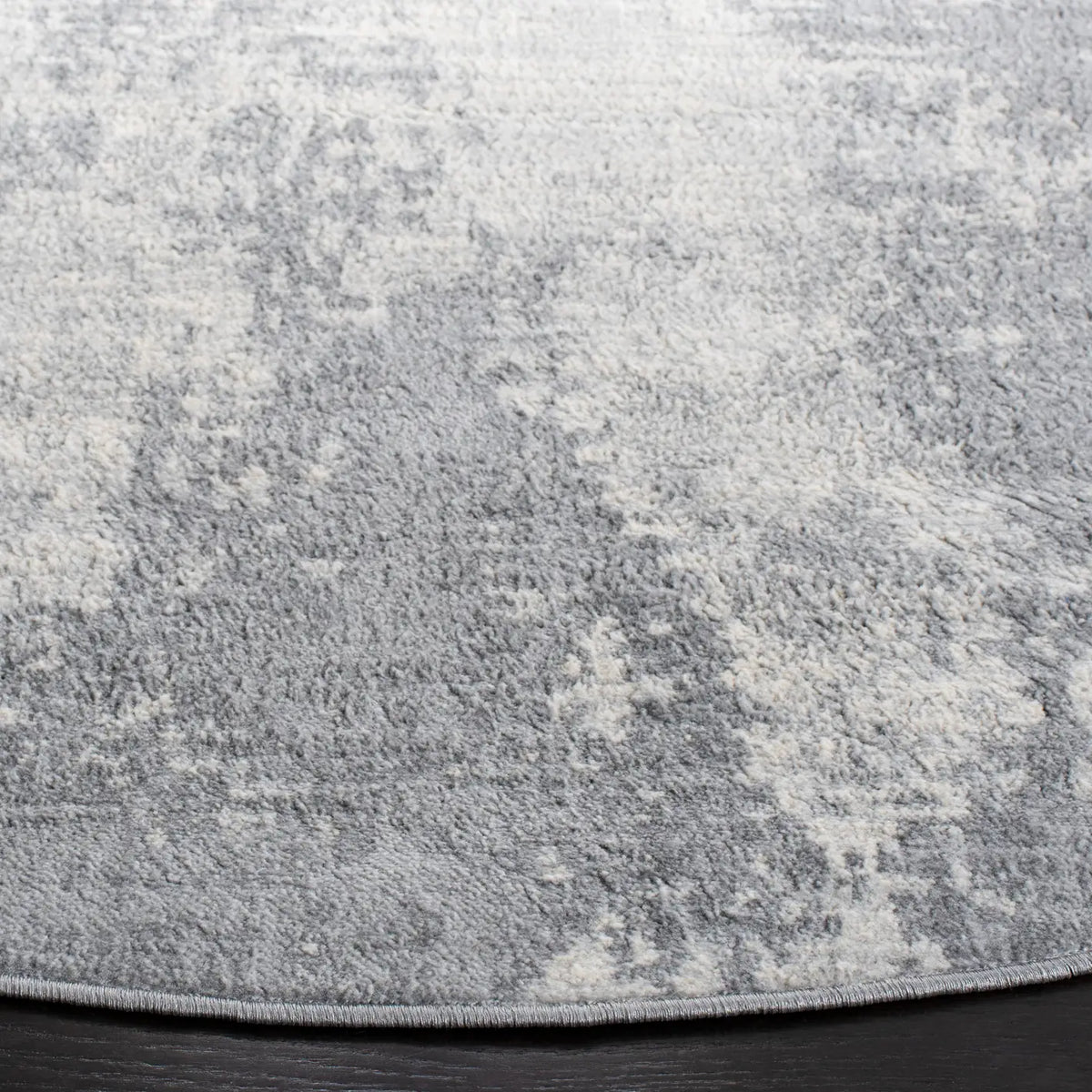 Safavieh Jasper 100 5'-0" x 5'-0" Rug in Light Grey / Ivory