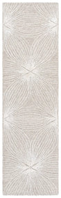 Safavieh Glamour 2'-3" x 8'-0" Rug in Beige / Ivory