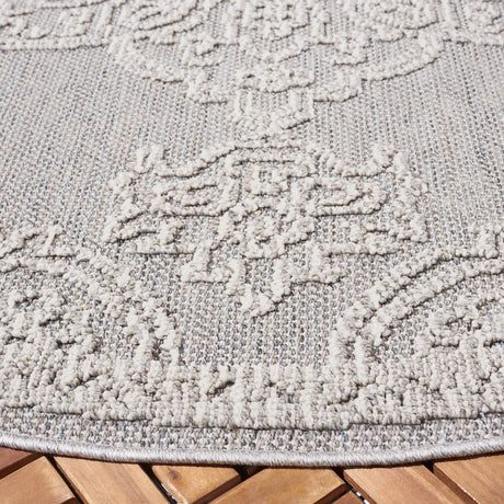 Safavieh Global 6'-7" x 6'-7" Rug in Grey / Ivory