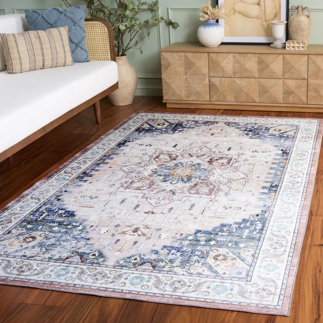 Safavieh Arizona 5'-0" x 8'-0" Rug in Beige / Ivory