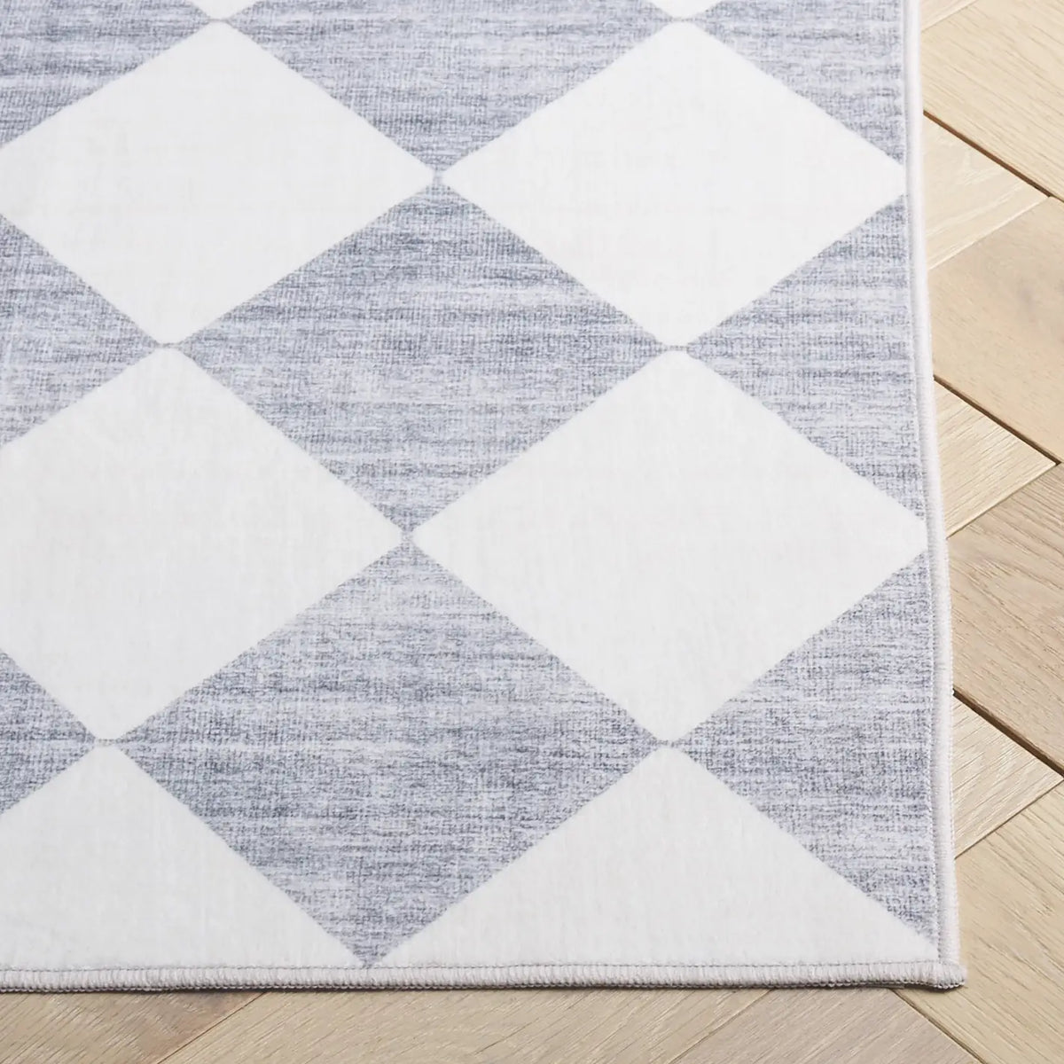 Safavieh Santa Clara 4'-0" x 6'-0" Rug in Ivory / Grey