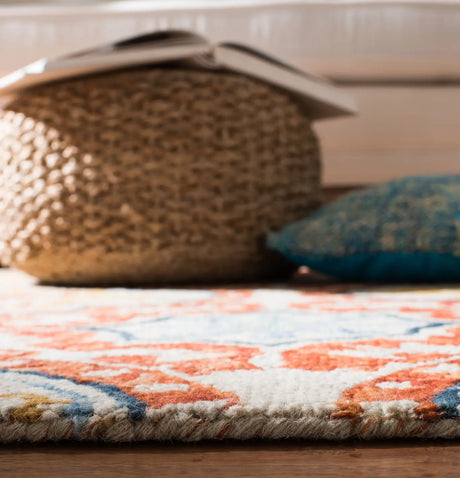 Safavieh Aspen 4'-0" x 6'-0" Rug in Beige / Rust