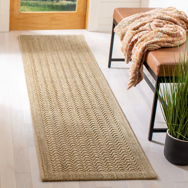 Safavieh Palm Beach 2'-0" x 8'-0" Rug in Desert Sand