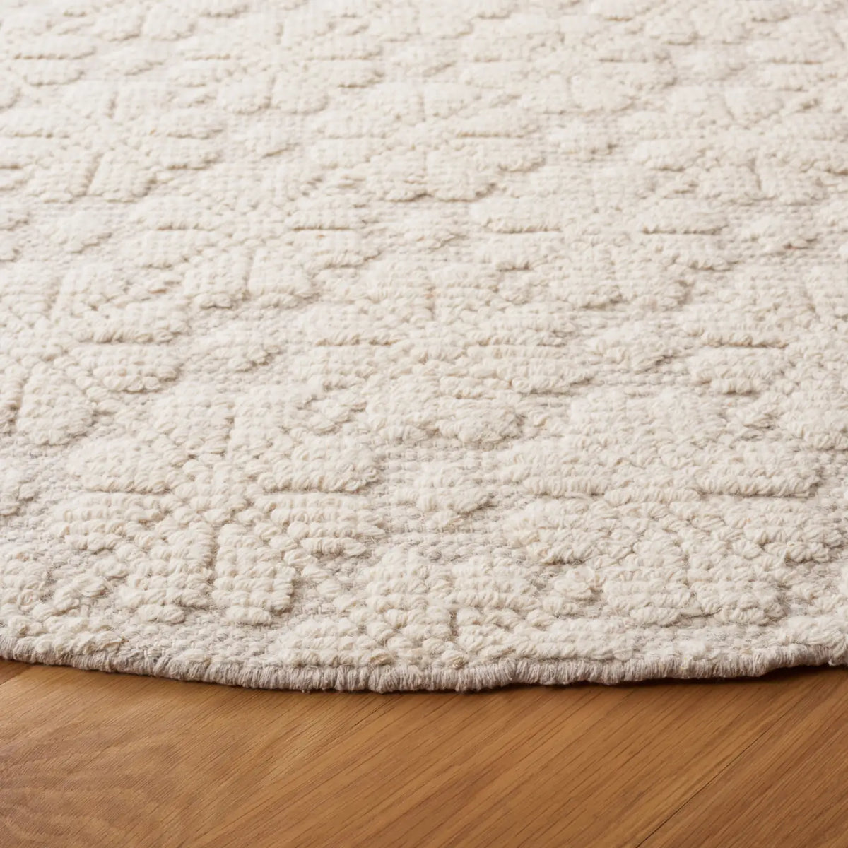 Safavieh Vermont 6'-0" x 6'-0" Rug in Ivory