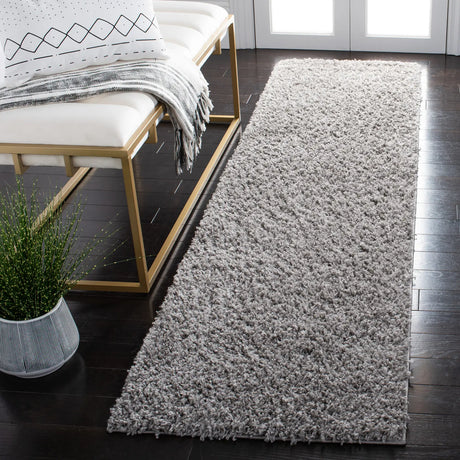 Safavieh Venus Shag 500 2'-2" x 10'-0" Rug in Grey
