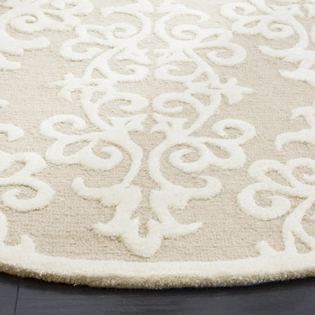 Safavieh Bella 5'-0" x 5'-0" Rug in Sand / Ivory