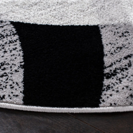Safavieh Skyler 6'-7" x 6'-7" Rug in Grey / Red