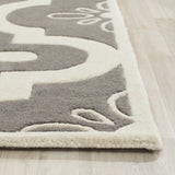 Safavieh Chatham 4'-0" x 6'-0" Rug in Dark Grey / Ivory