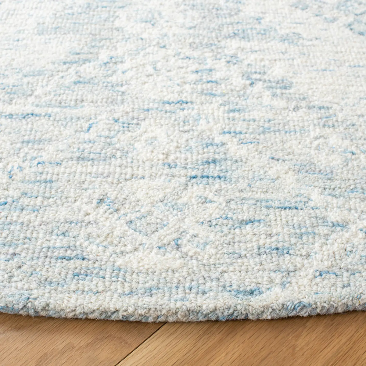 Safavieh Micro-Loop 5'-0" x 5'-0" Rug in Ivory / Blue
