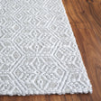 Safavieh Marbella 2'-3" x 8'-0" Rug in Ivory
