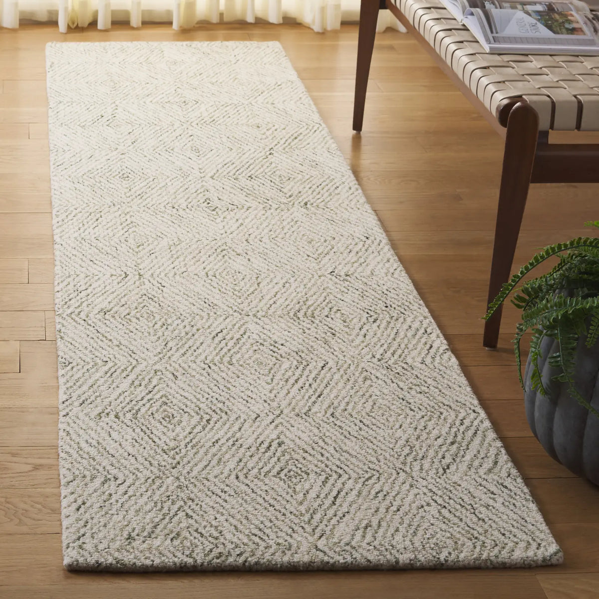 Safavieh Ebony 2'-3" x 9'-0" Rug in Light Green / Ivory