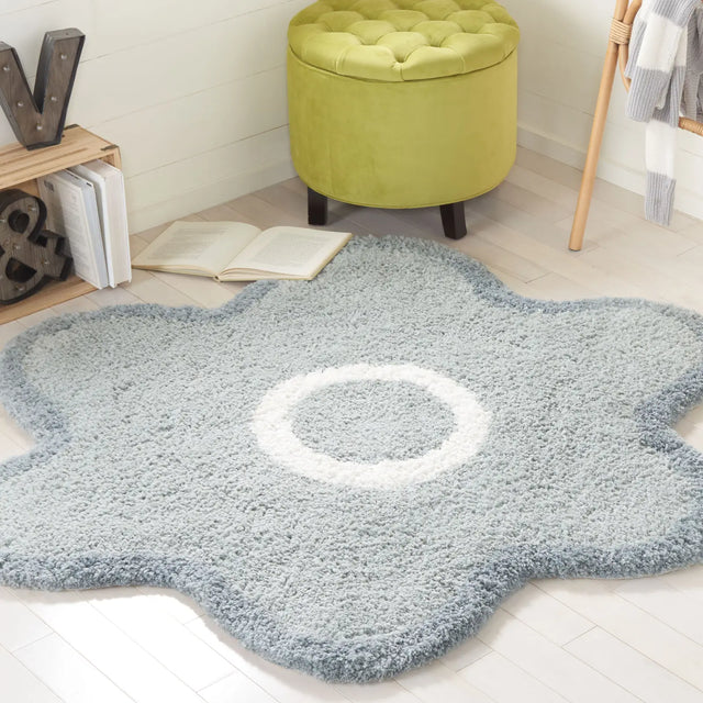 Safavieh Novelty 5'-0" x 5'-0" Rug in Light Grey / Ivory