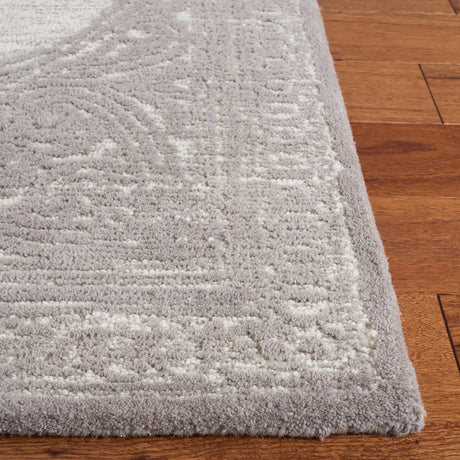 Safavieh Metro 4'-0" x 6'-0" Rug in Dark Grey / Ivory