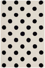 Safavieh Safavieh Kids 3'-0" x 5'-0" Rug in Ivory / Black