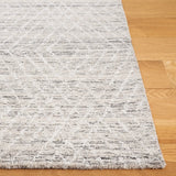 Safavieh Abstract 4'-0" x 6'-0" Rug in Silver / Ivory