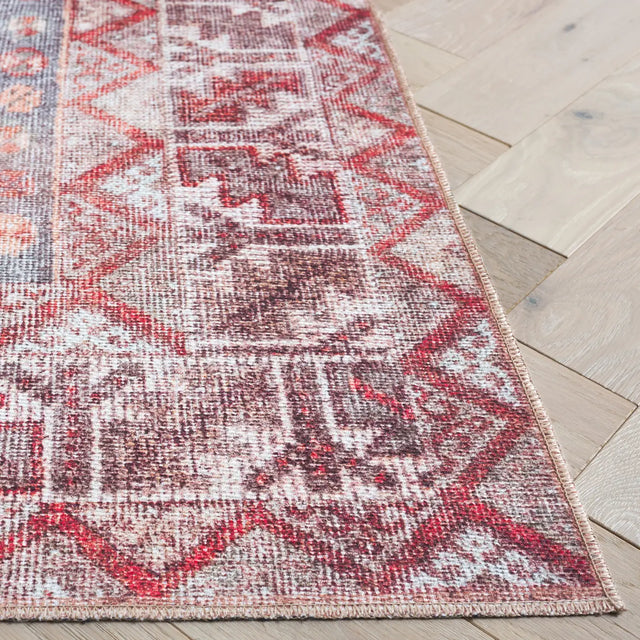 Safavieh Vintage Serapi 600 6'-0" x 9'-0" Rug in Red / Blue
