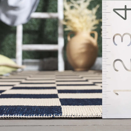 Safavieh Courtyard 4'-0" x 5'-7" Rug in Navy / Beige